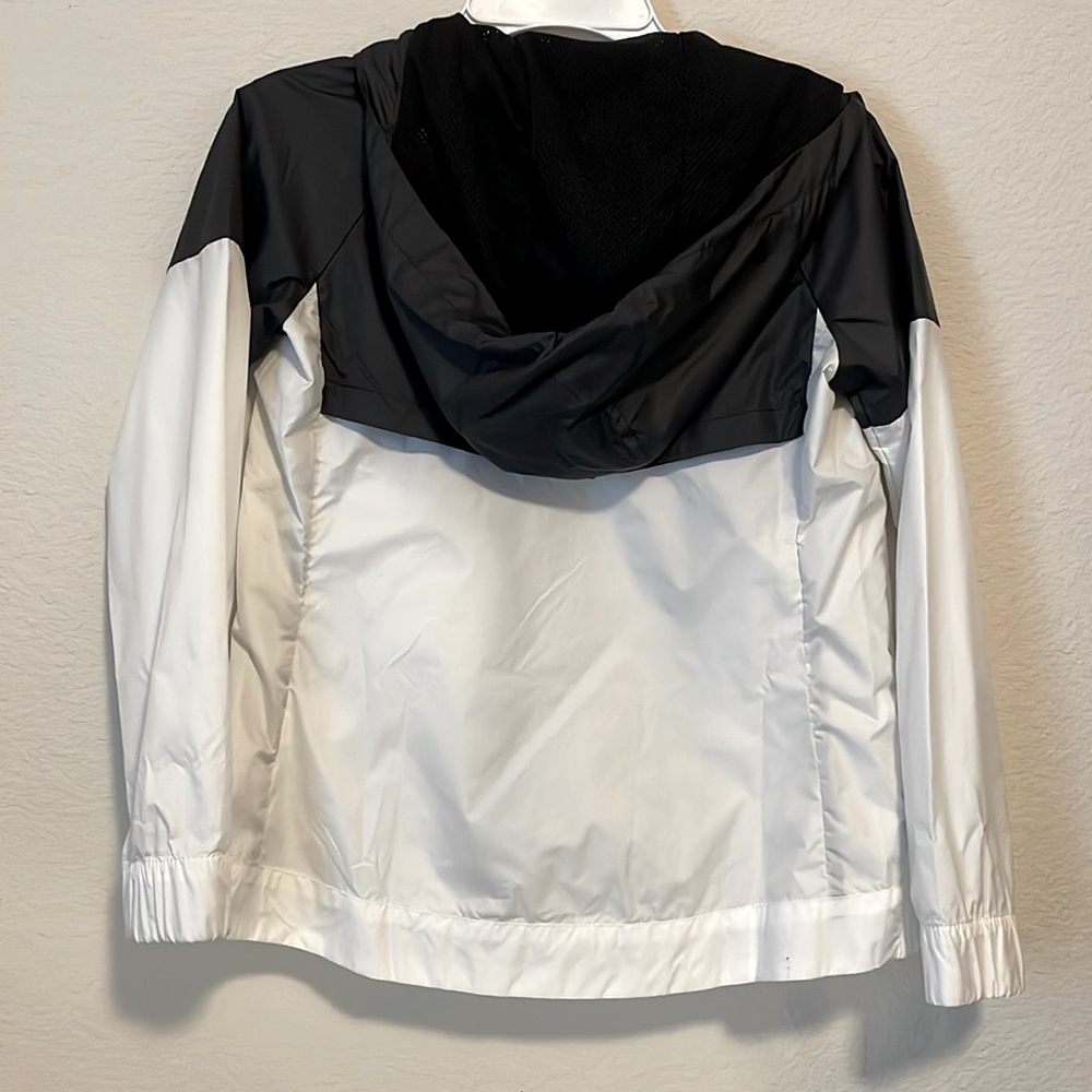 Kids’ Nike Jacket - Picture 6 of 8